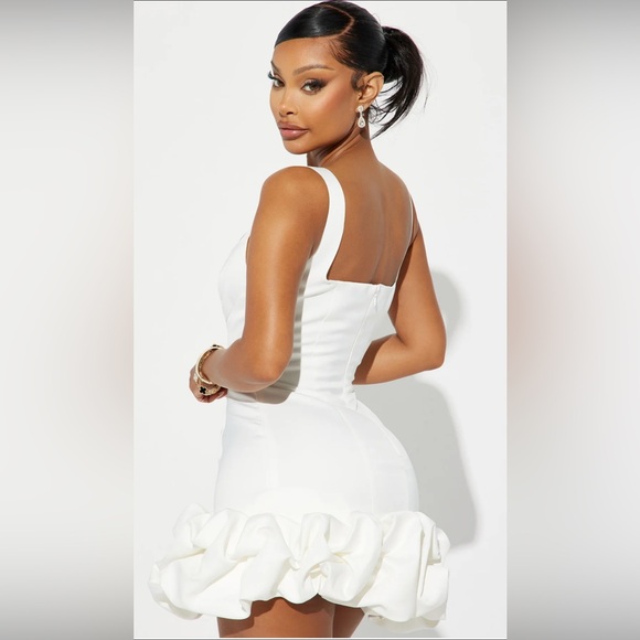 Elegant White Ruffle Hem Mini Dress - Picture 2 of 4